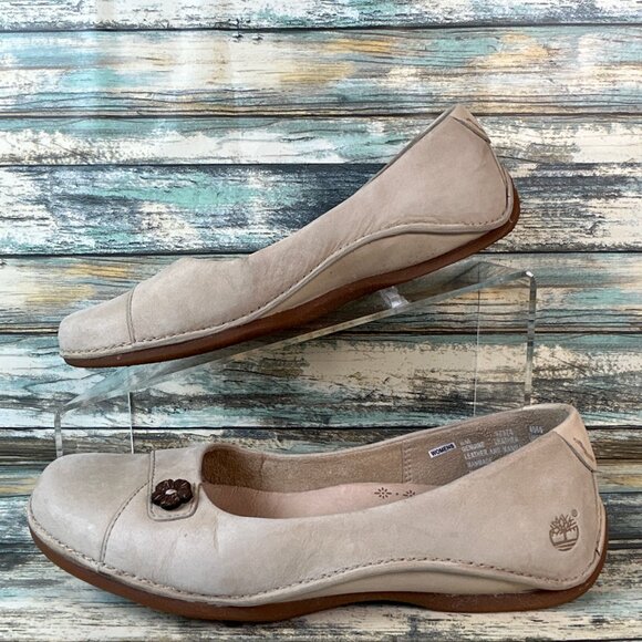 Timberland Loafers Womens 6M Beige Leather Slip On Flats Shoes - Picture 2 of 11